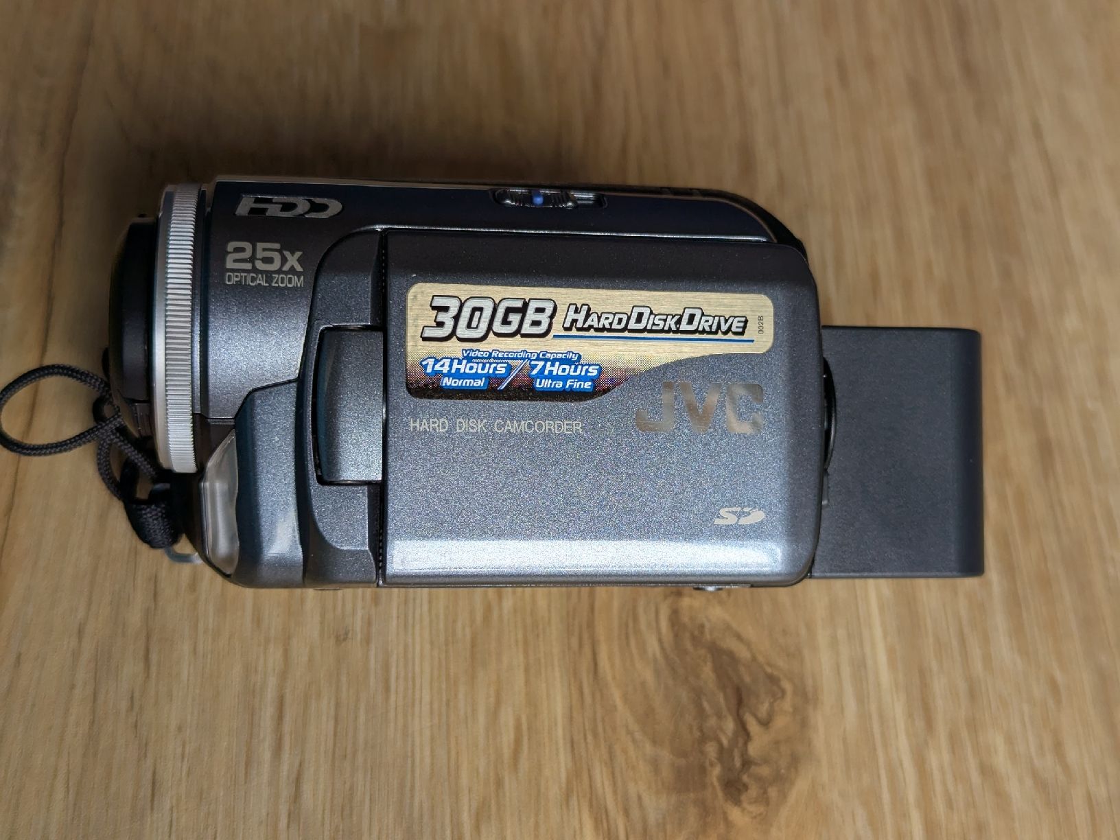 JVC Caméscopes: JVC Camcorder GZ-MG30E – D'occasion à Bischofszell par Blende2 1