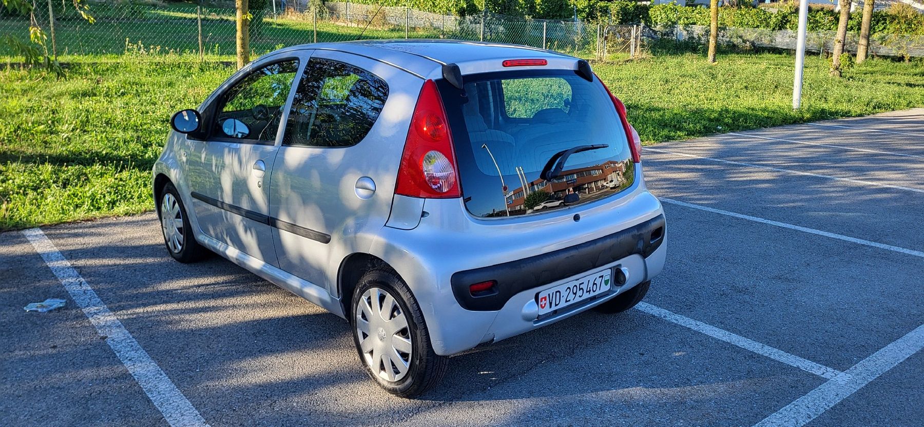Peugeot Autos: Peugeot 107  – Gebraucht aus Denges von inox--2 4