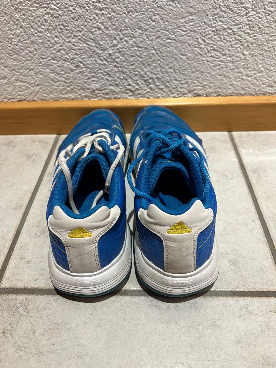 Adidas Scarpe da uomo: Adidas Hallenschuhe Gr. 44 2/3 - Gratisversand – Usato da Frutigen venduto da lurit 4