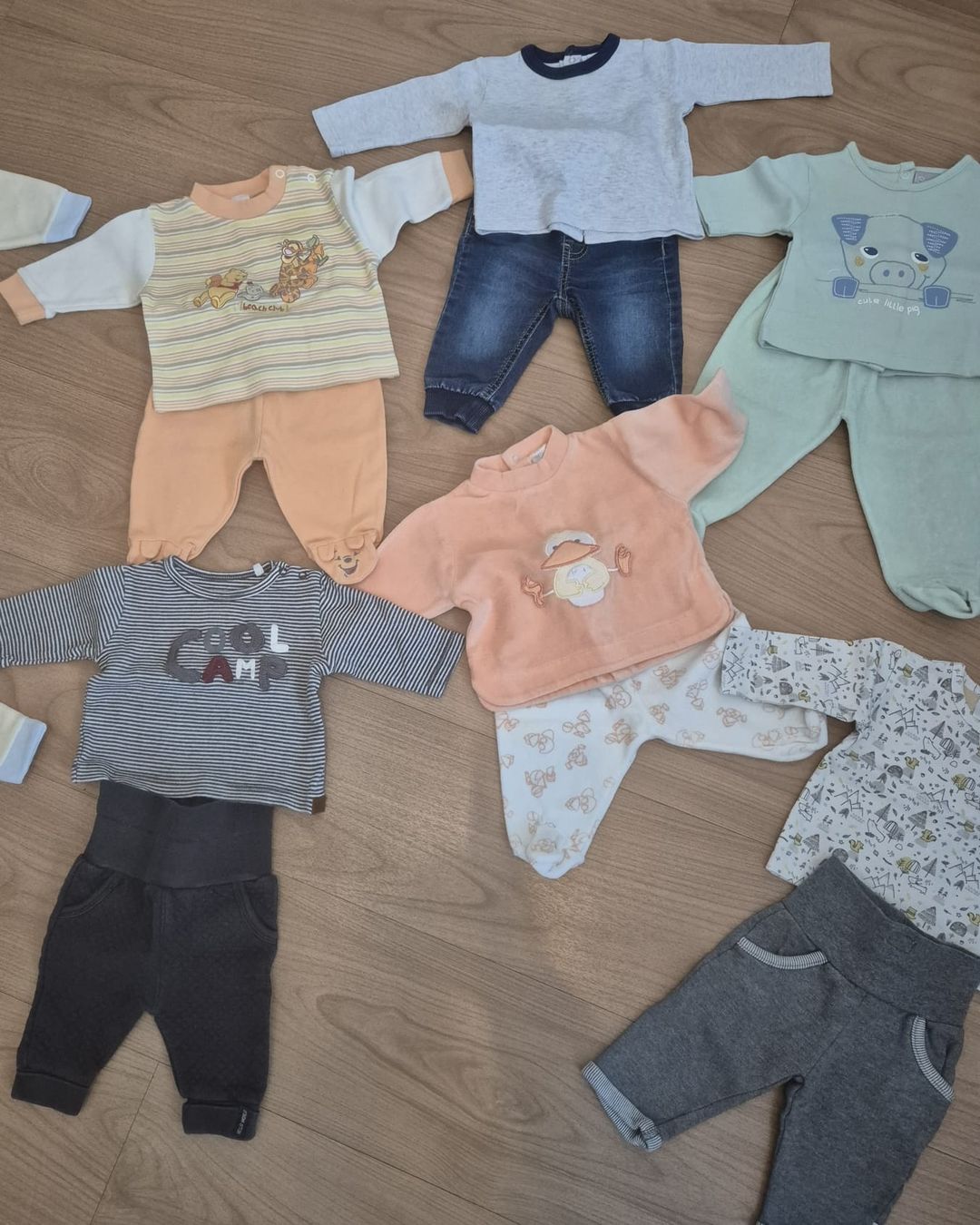 Lotti & Set di vestiti: Baby Kleider – Usato da Regensdorf venduto da PDDM 1