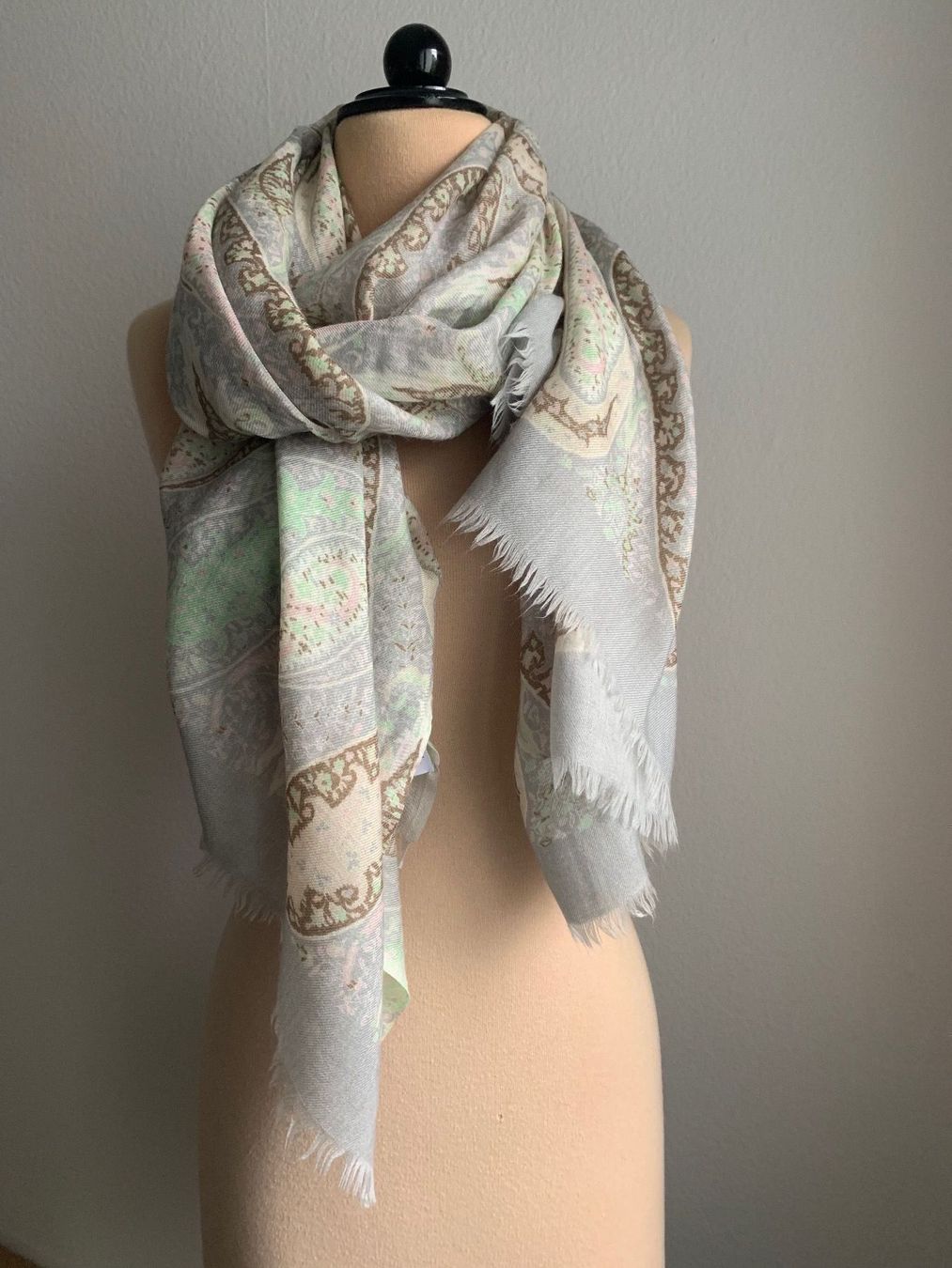 Foulard & Sciarpe: Fedeli Schal – Nuovo (secondo la descrizione) da Winterthur venduto da 11.11 1
