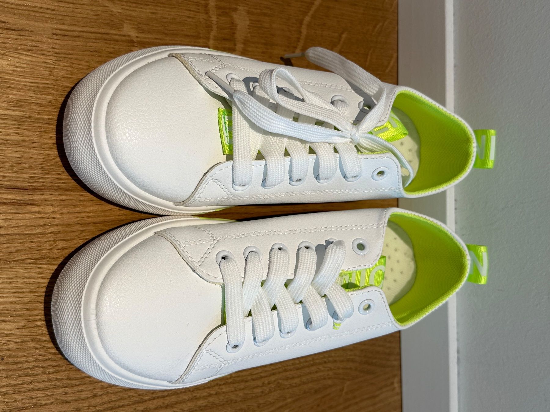 Damenschuhe: Schuhe weiss neongelb, Grösse 37 – Neu (gemäss Beschreibung) aus Oberriet SG von Demi_H 2