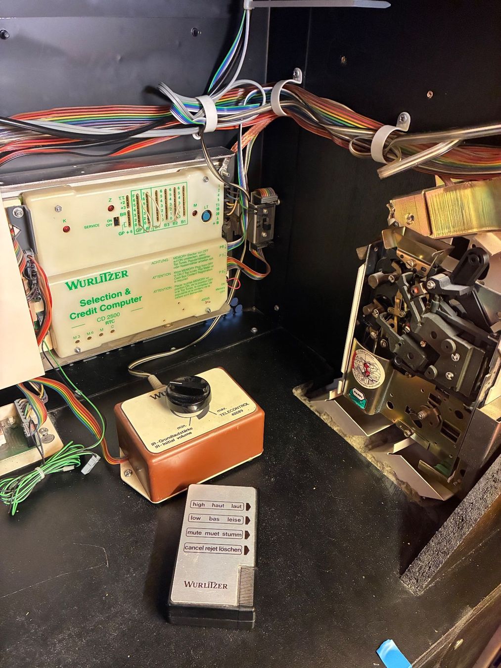 Wurlitzer Musiktruhen: WURLITZER 1015 OMT CD 1993, erste Hand, Wohnzimmergebrauch – Gebraucht aus Thun von bierigut 7
