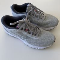 Mizuno shoes