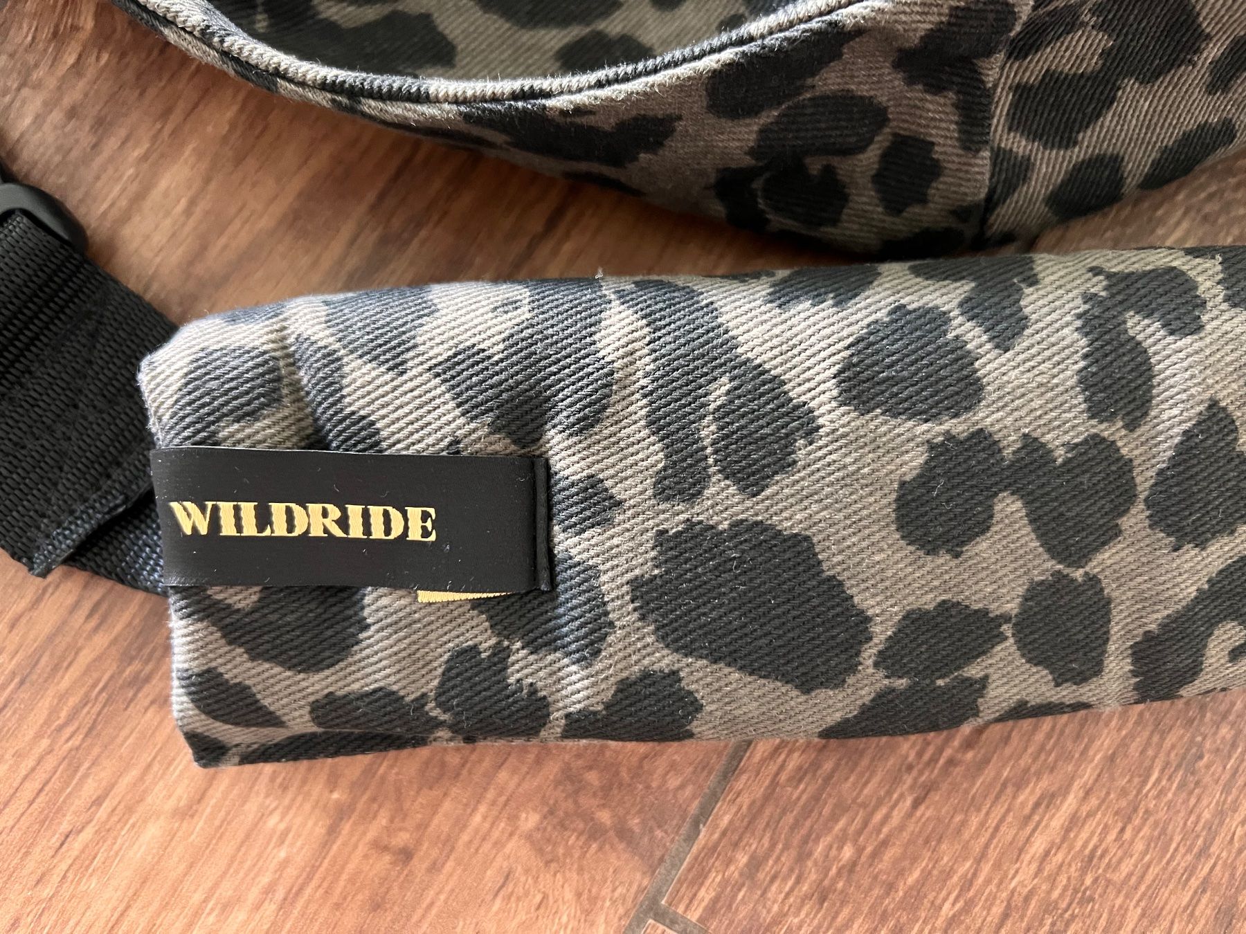 Marsupi portabebè: Hüfttrage Wildride Leo-Print – Usato da Meilen venduto da jup_yzy8