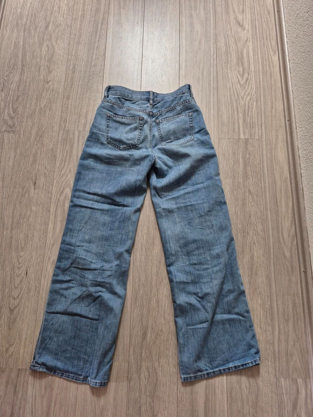 H&M Jeans: H & M - Weite Jeans Grösse 34 – Usato da Oberdorf NW venduto da Raf. 2
