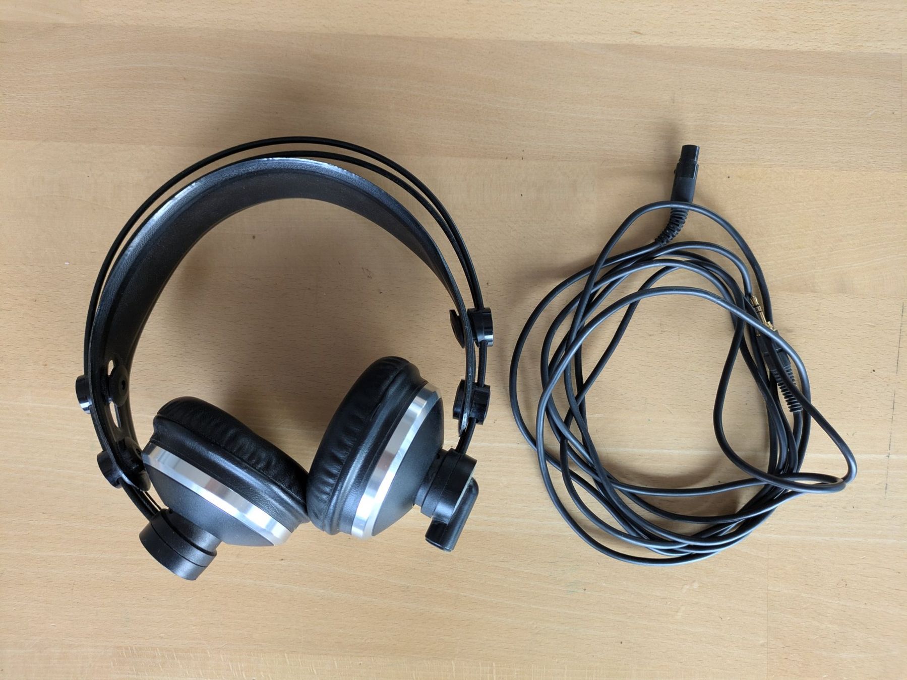 Akg Cuffie: AKG K171 Studio – Usato da Zürich venduto da megas_stephanos 1