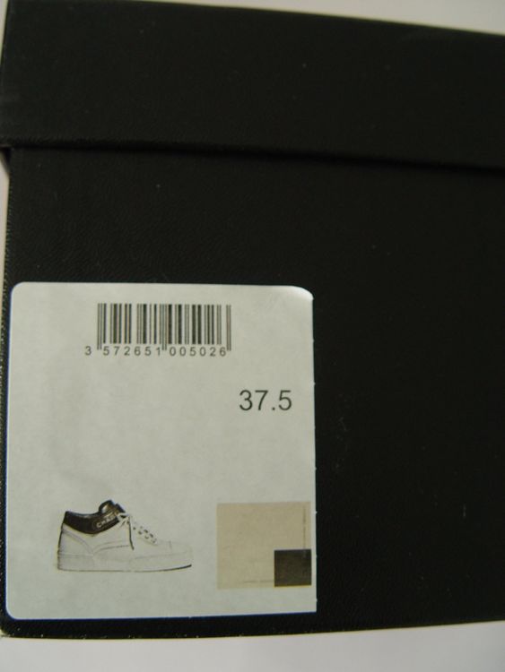 Chanel Damenschuhe: Chanel Sneaker Gr. 37.5 – Zeitlose Eleganz für den Frühling! – Gebraucht aus Dietikon von your-2nd-chance 6