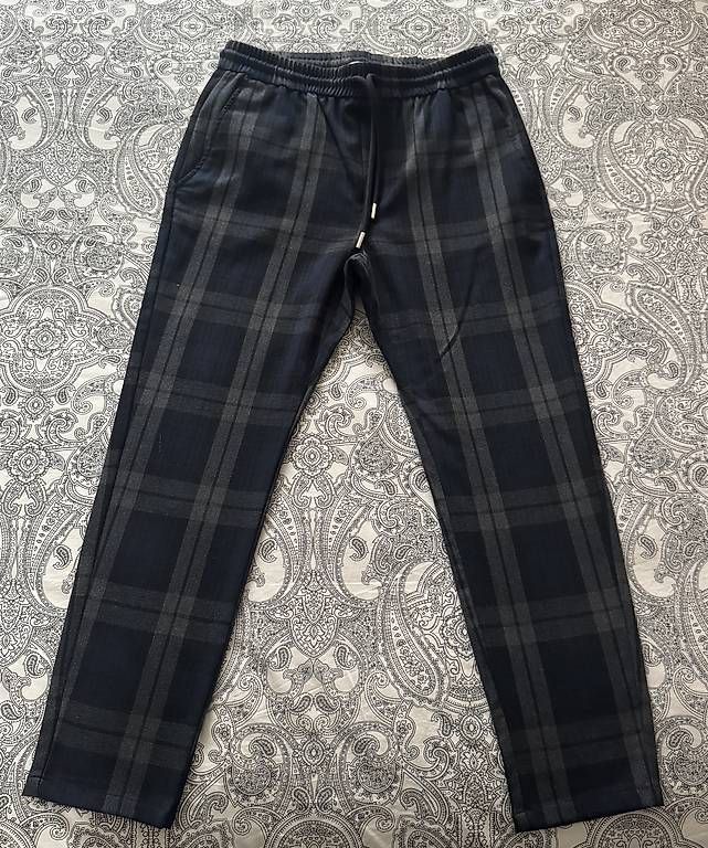 Pantaloni: Karo-Hose mit elastischem Bund Gr: M – Usato da Dübendorf venduto da trustedpicks