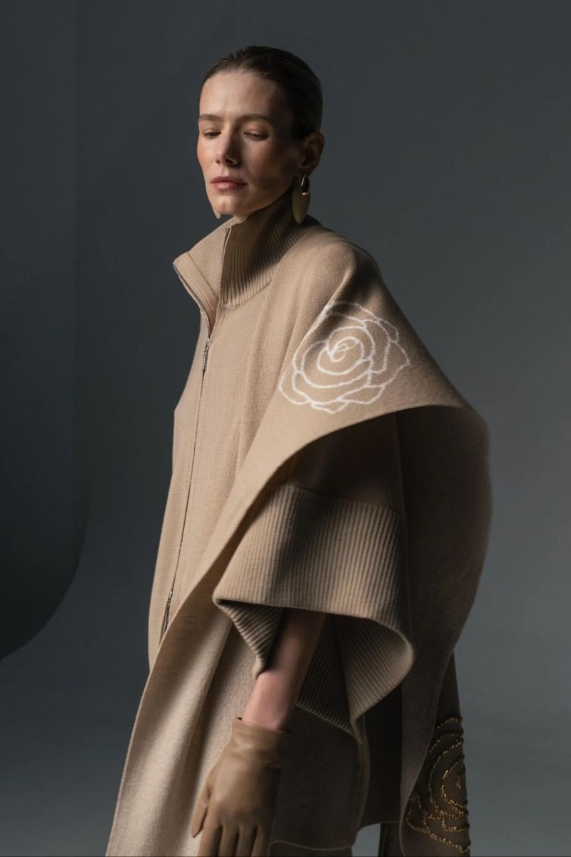 Sonstige Damenmode: Cape beige Grösse M gestreift neu – Neu und originalverpackt aus Bern von via_b7vt 4