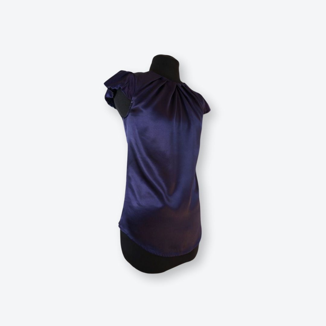 Top: Metallic blaues Oberteil in Gr. S – Usato da Oberkirch LU venduto da petitefashion 1