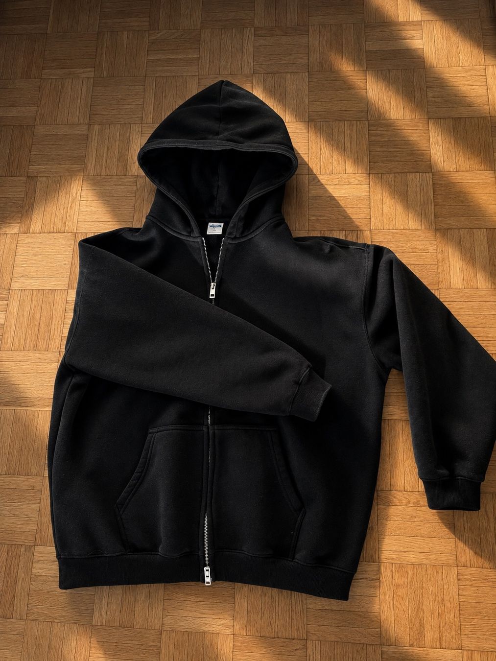 Pulls & Sweat-shirts: DT Ziphoodie – Neuf avec emballage d'origine à Bern par Yungeme 1