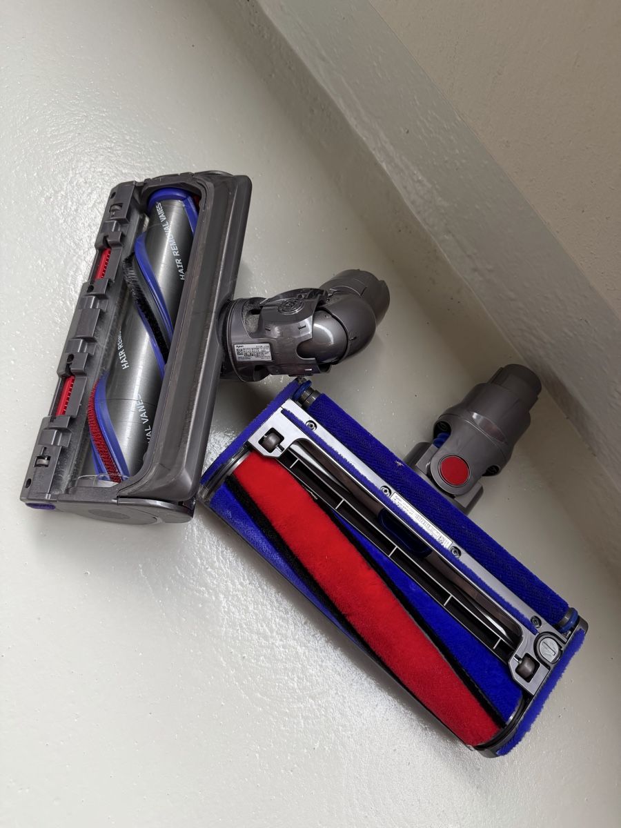 Dyson Sonstiges für Haushalt & Wohnen: Dyson brosses  – Gebraucht aus Meyrin von SA_3006 2