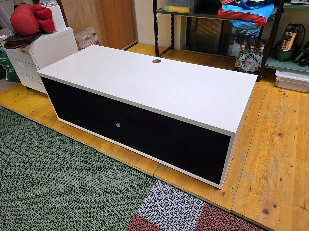 Ikea Mobili TV: TV Möbel (IKEA Bond) Front Stoffüberzug – Usato da Uetendorf venduto da Blueking 1