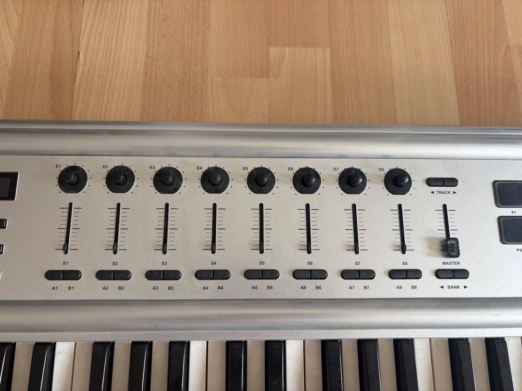 Strumenti musicali: Swissonic Controller Key 88 – Usato da Sursee venduto da Biancci 1