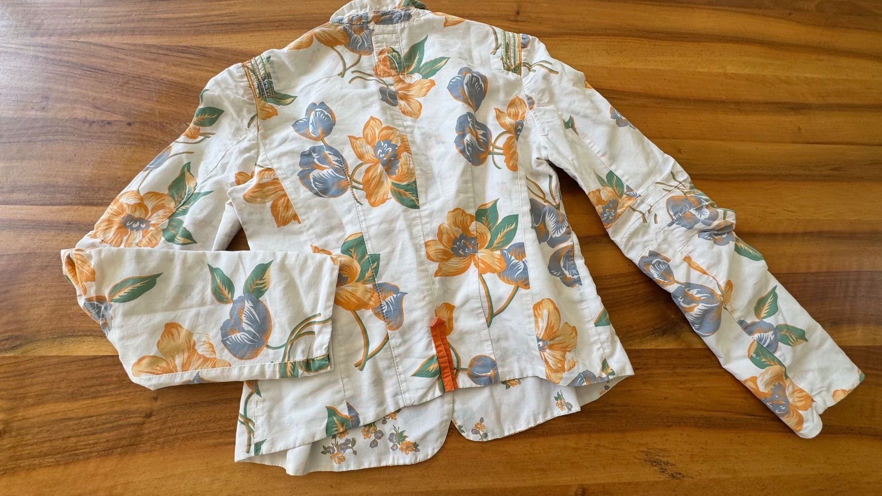 Girbaud Giacche: MARITHE FRANCOIS GIRBAUD Blazer Jacke Gr. 36 wendebar 2in1 – Usato da Meiringen venduto da Jackwashere 5
