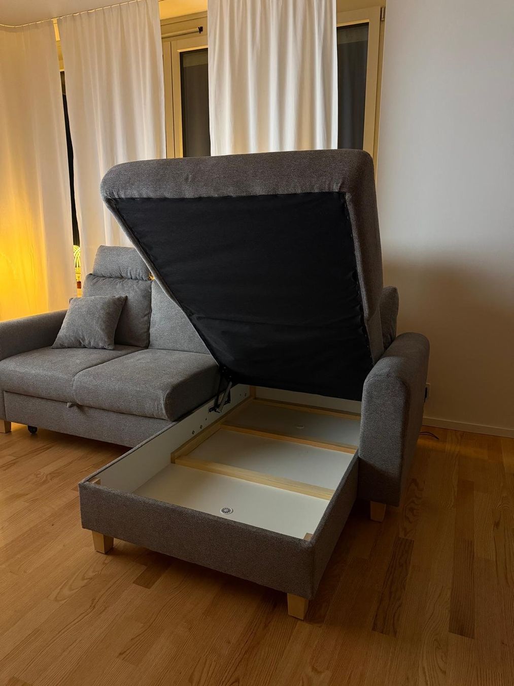 Mömax Sofas: Neuwertiges Ecksofa mit Bettkasten & Fleckenschutz – Gebraucht aus Zürich von SEDRAEN 5