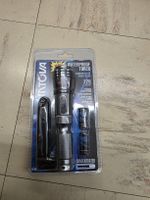 wasserdichte Intova Taschenlampe mit 220 Lumen, neu