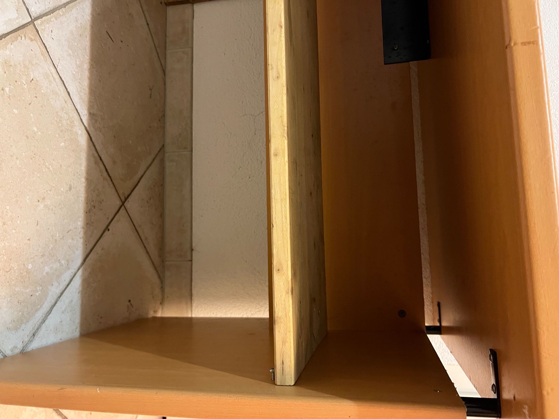 Tische: Werktisch, Basteltisch,  Kellertisch – Gebraucht aus Stadel von avoegelifrei 2