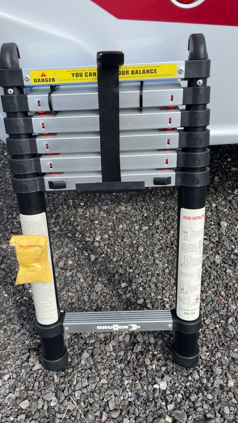 Scale: Teleskopleiter Alu, 7 Sprossen, einmal gebraucht – Usato da Rothenburg venduto da Randy10 1