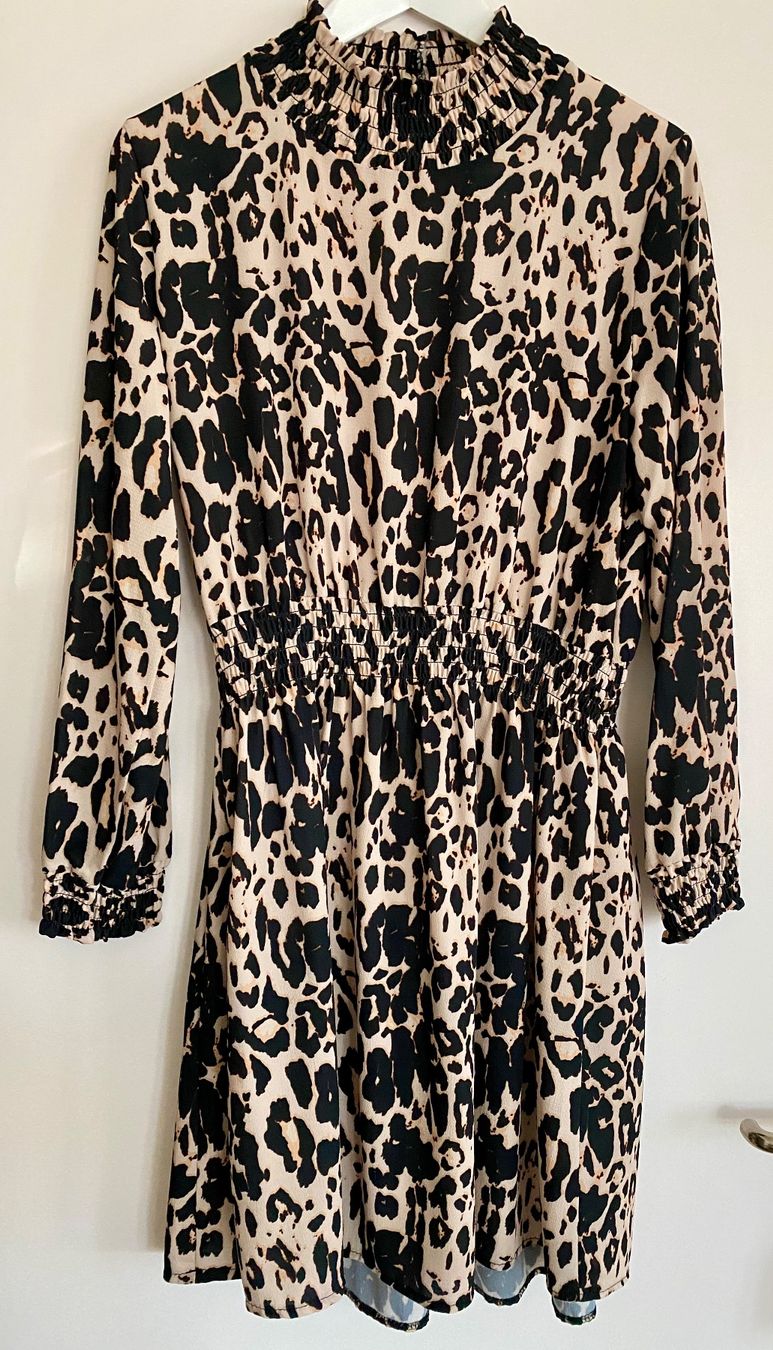 Kleider: Kleid in Schwarz/Beige, Gr. M/38 – Gebraucht aus Zürich von Maria2021