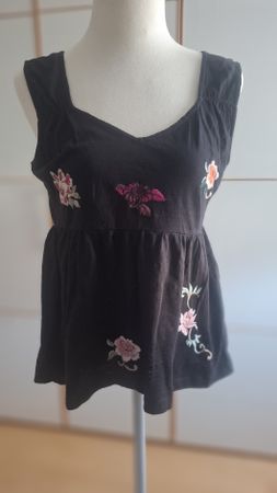 Odd Molly Top, Grösse 2, Schwarz mit Blumenmuster💐