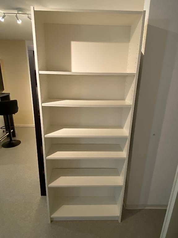 Scaffali: Billy Regal, weiss, 80x28x202 cm – Usato da Bremgarten AG venduto da mhofer