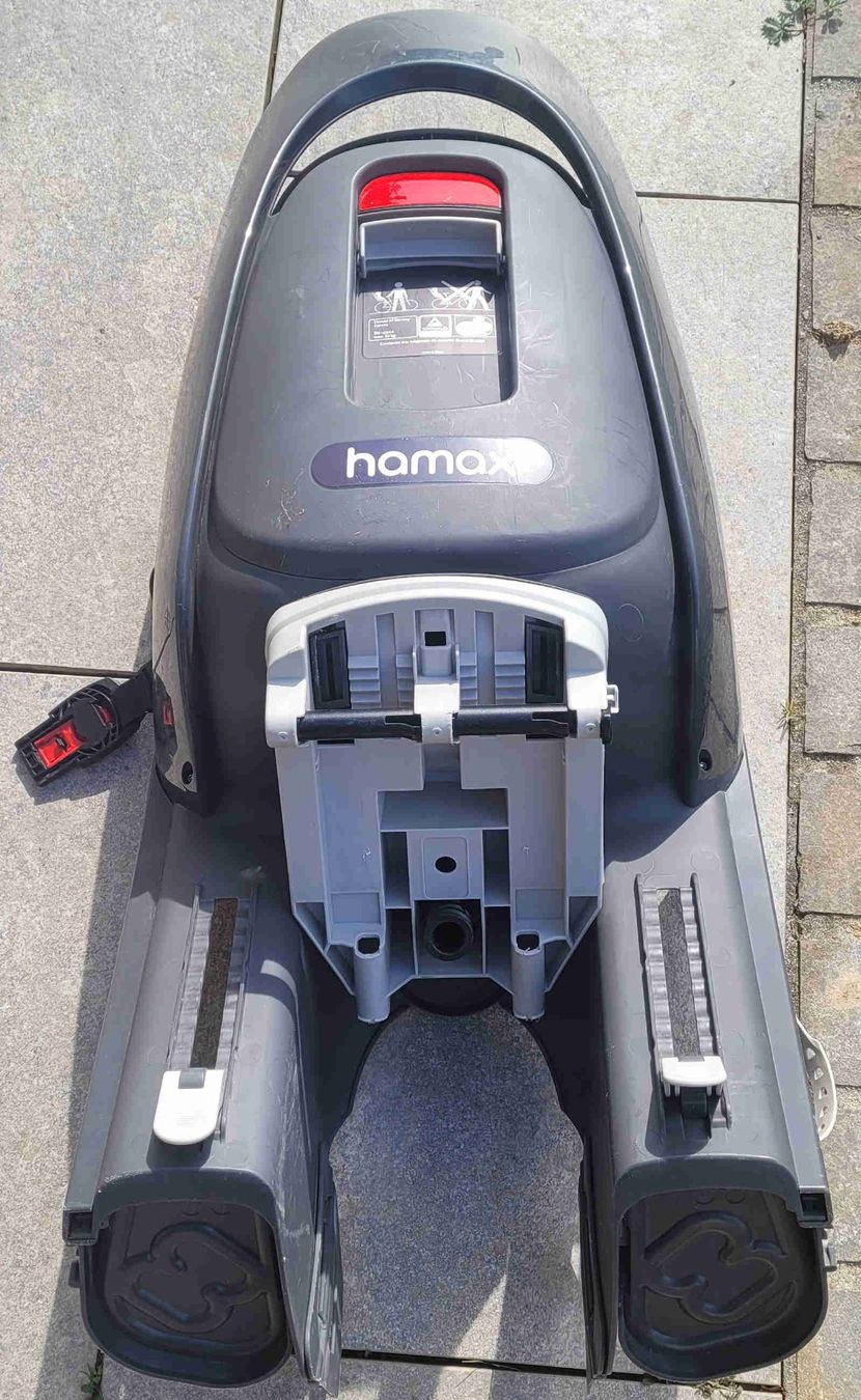 Hamax Seggiolini per auto: Velokindersitz Hamax Caress schwarz/rot gebraucht – Usato da Bözberg venduto da Dave17 2