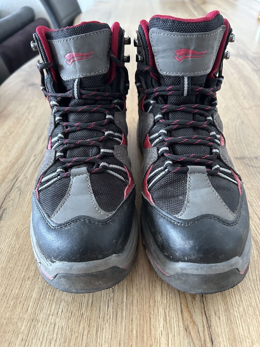 Scarpe da uomo: Gut erhaltene Wanderstiefel – Nuovo (secondo la descrizione) da Bützberg venduto da Jolip1986