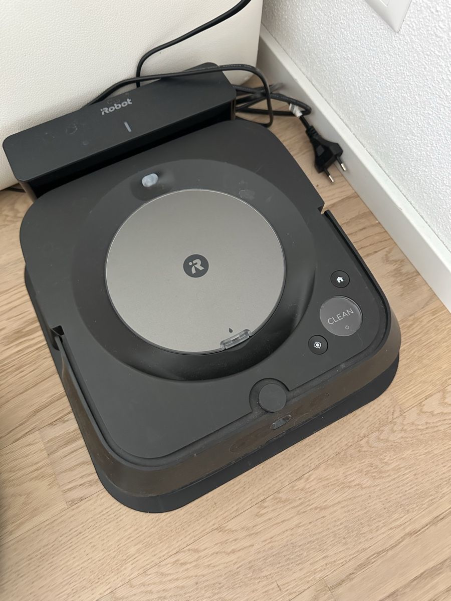 Irobot Aspirapolveri & Accessori: iRobot braava jet m6 – Usato da Bütschwil venduto da blackstar8
