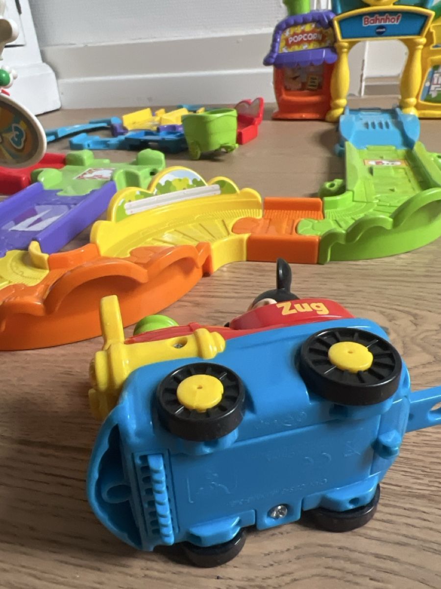 Vtech Jouets: VTech Micky Maus Bahnhof- Zug-Spielset – D'occasion à Oensingen par katepe 2