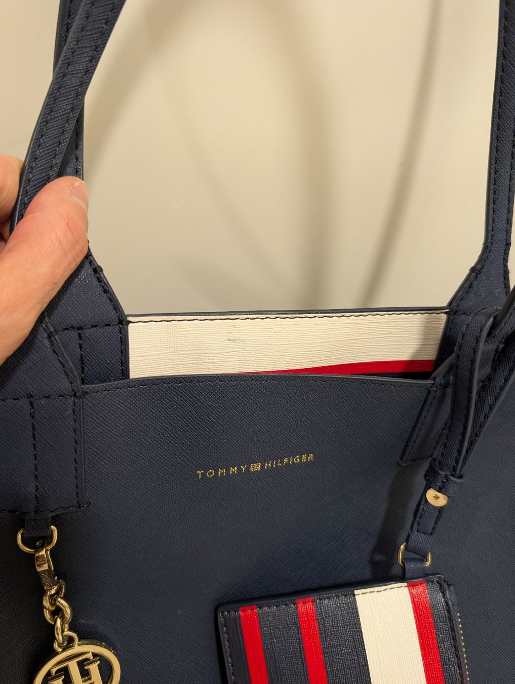 Tommy Hilfiger Borse da donna: Borsa Tommy Hilfiger reversibile – Usato da S. Pietro venduto da van_2826 4