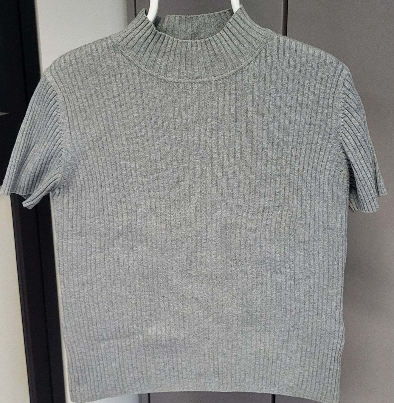 Maglioni & Felpe: Kurzarm Pulli Grau Gr. M Priority – Usato da Figino venduto da mayam63 1