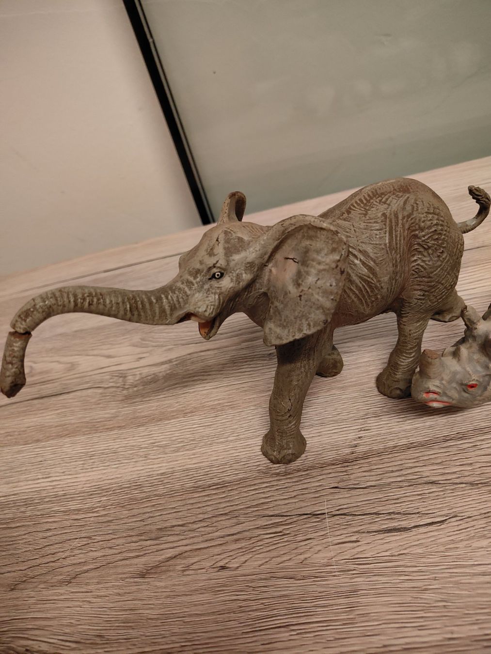 Preiser Statuette: Elefant Nashorn Elastolin Linol Preiser Sammlung Nachlass – Usato da Thalwil venduto da FigurenFreunde 3