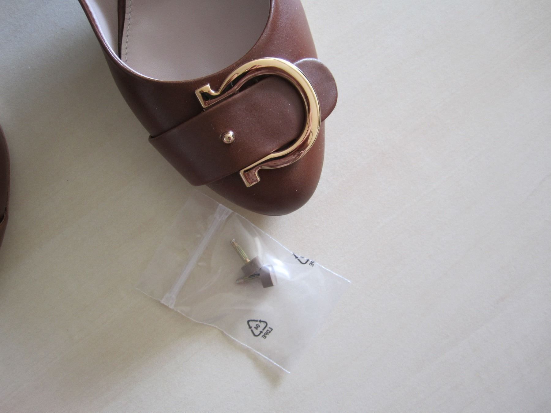 Salvatore Ferragamo Damenschuhe: Escarpins Pumps von SALVATORE FERRAGAMO – Neu und originalverpackt aus Lausanne von Kmm03 6