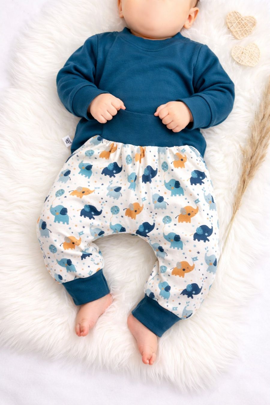 Lotti & Set di vestiti: Set Elefanten Petrol - Pullover & Pumphose Gr.68/74 - NEU – Nuovo e nell'imballaggio originale da Zürich venduto da sambaum 1