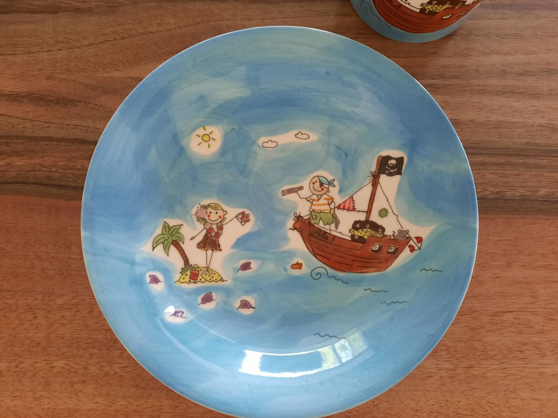 Set di piatti: NEU - Kinder Teller + Tasse, Pirat, handbemalt – Nuovo (secondo la descrizione) da Altnau venduto da willpower71 1