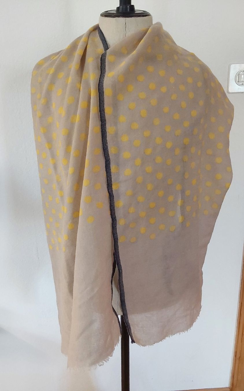 Foulard & Sciarpe: Schal Tuch Wolle – Usato da Köniz venduto da scopello12 1