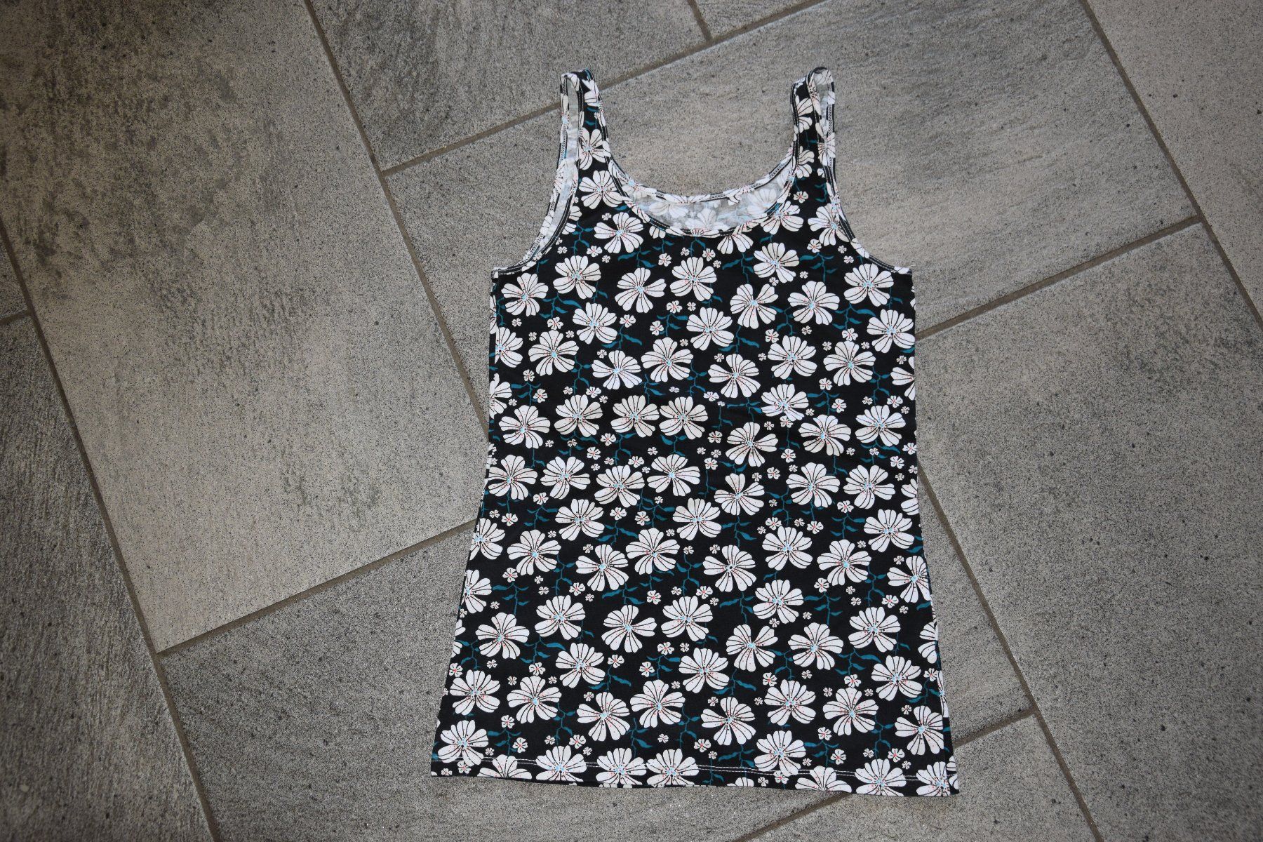 C&A Top: Damen Top C&A gr. S – Usato da Mezzovico venduto da finsteraar