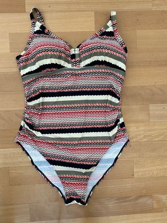 Umstandbadekleid von Esprit