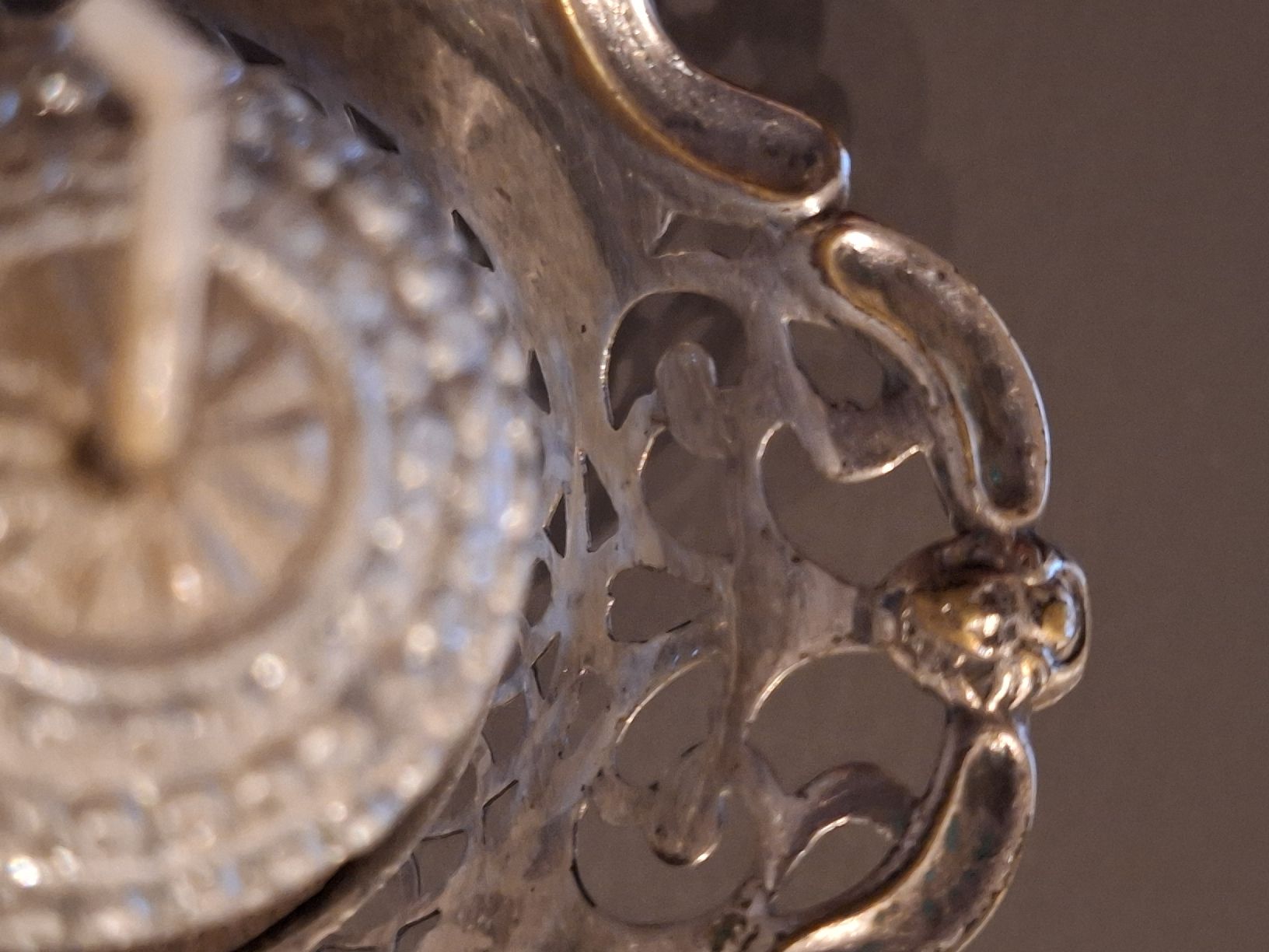 Tutte le decorazioni: Antikes Versilbertes Jugendstil Körbchen – Usato da Rheinfelden venduto da Cleopatra2000 1