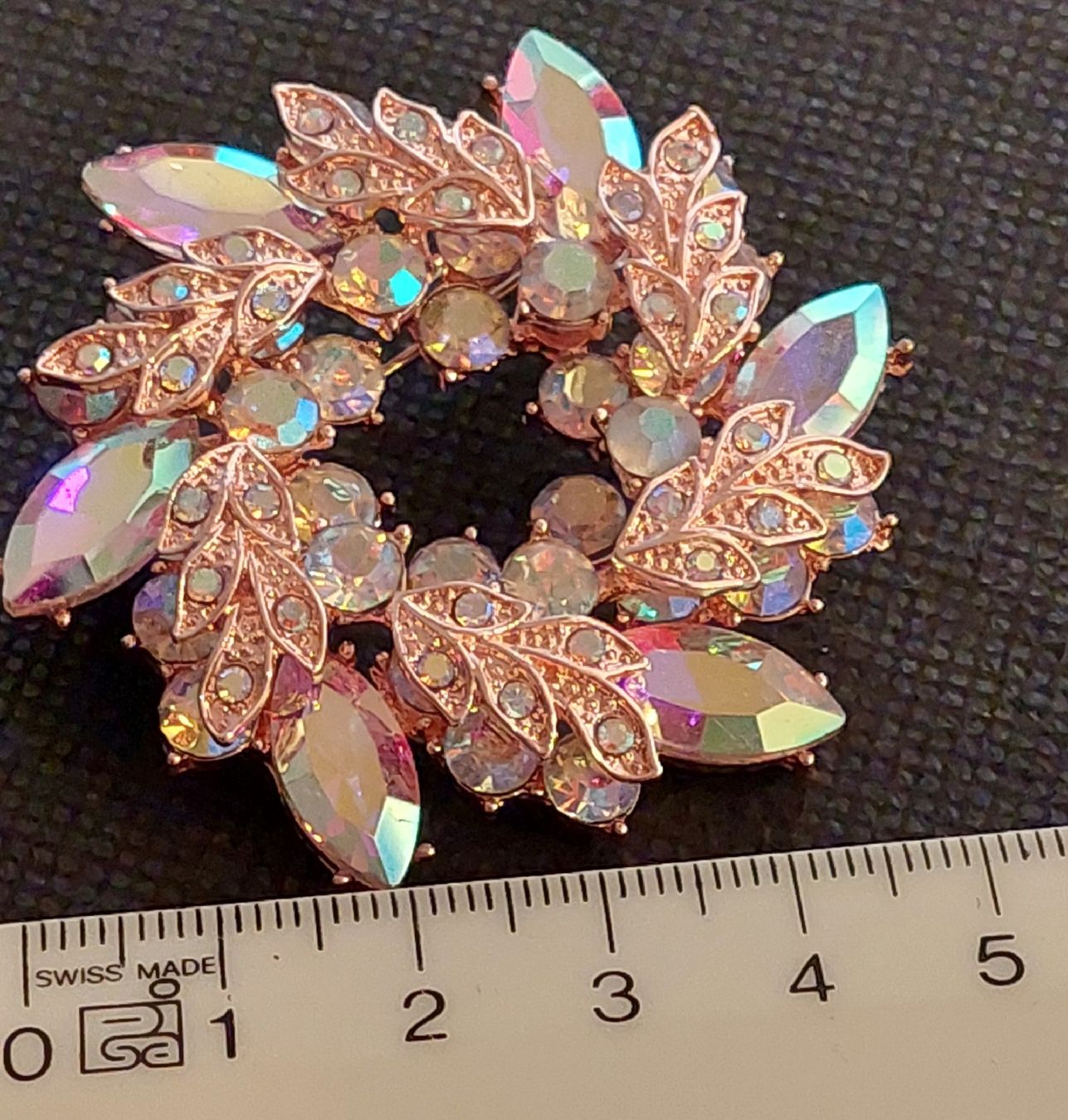 Broschen & Nadeln: Wunderschöne Brosche in Roségold mit Regenbogen-Steinen 5 cm – Neu (gemäss Beschreibung) aus Oberwil BL von Hunajakakku 6