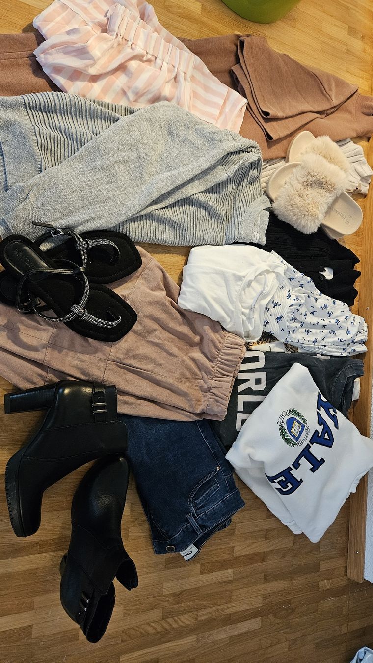 Lotti di vestiti: Damen Kleiderpaket Gr. S – Usato da Zürich venduto da mar_6fjp