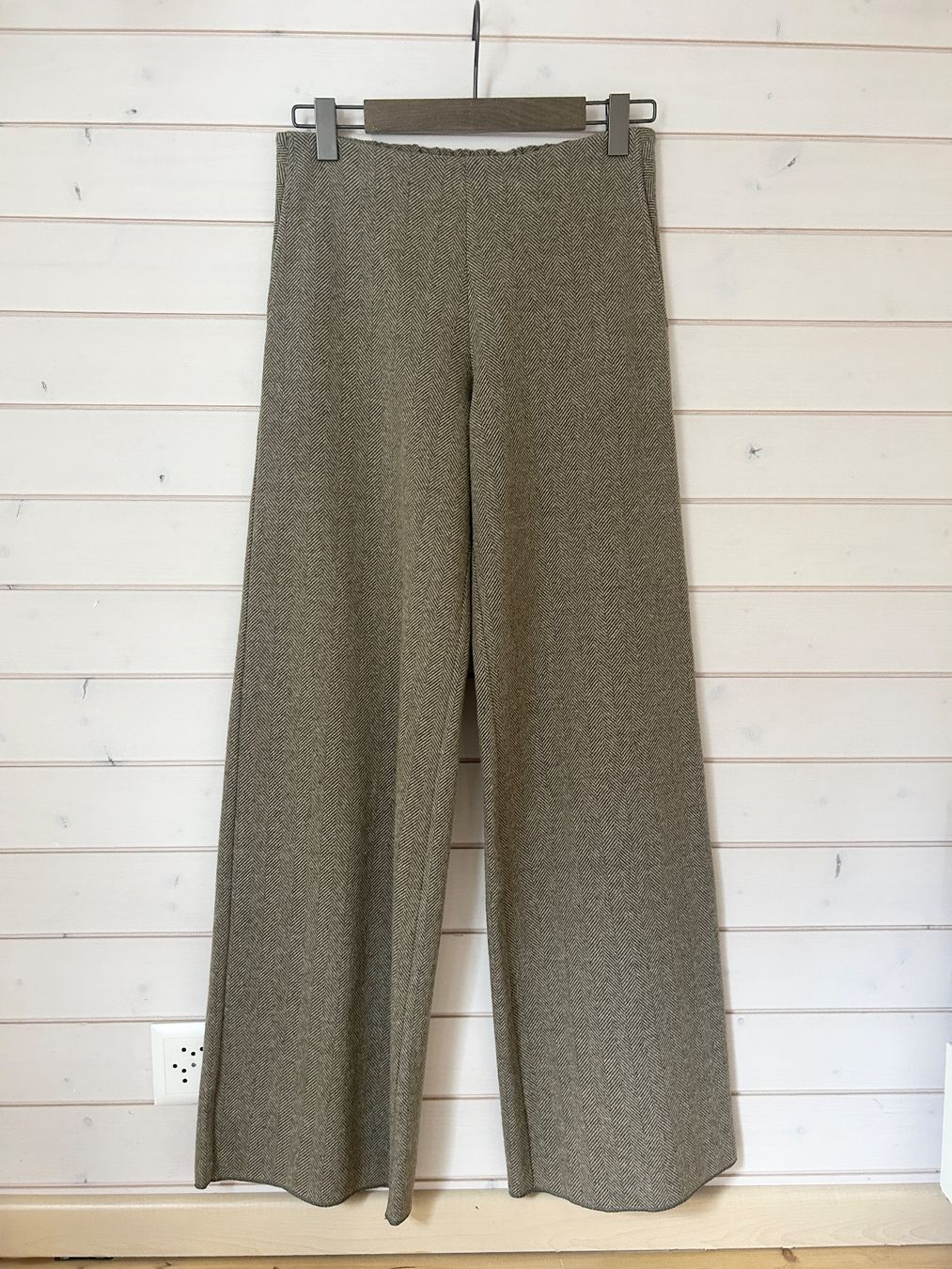 Pantaloni: GWHITE Wideleg Hose - Gr. 38 – Usato da Illnau venduto da Monkky 1