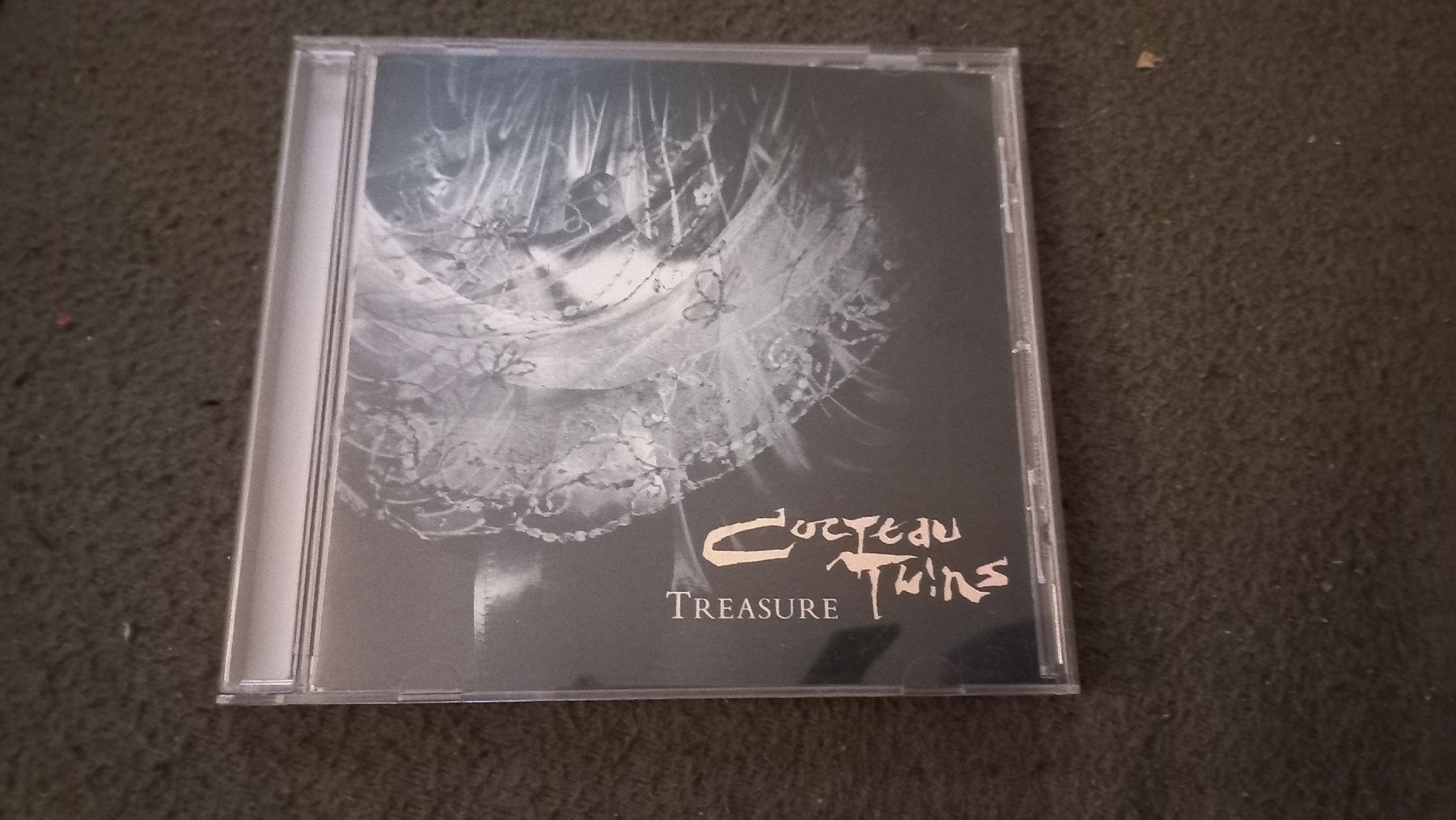 CDs: Cocteau Twins -Treasure CD – D'occasion à Olten par Donatello1984