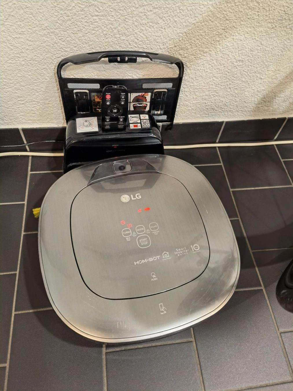 LG Staubsauger & Zubehör: LG Hom-Bot turbo+ Saugroboter – Gebraucht aus Zürich von