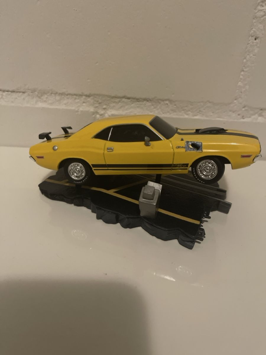 Dodge Modellini d'auto: Modellauto Dodge Challenger Driver Ubisoft 2010 gelb – Usato da Unterkulm venduto da AnoliOccasion 1