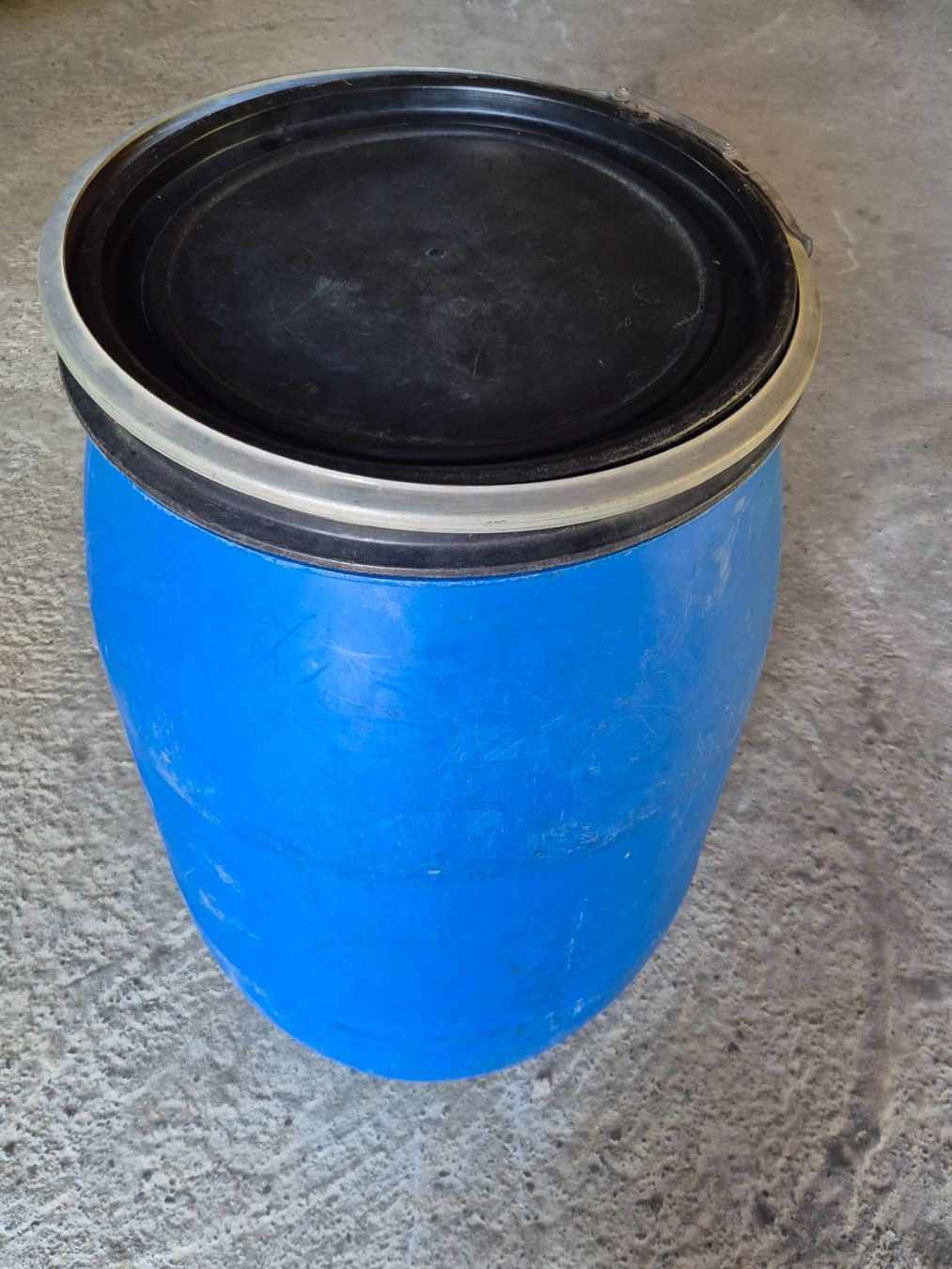 Accessori: Gebrauchte Obstfässer / Universalfässer 120l – Usato da Auenstein venduto da Y.C.