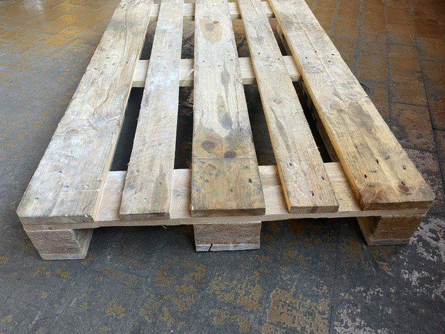 Pallets: Paletten Europaletten Hochbeet – Usato da Oberohringen venduto da inf_6xr8 2