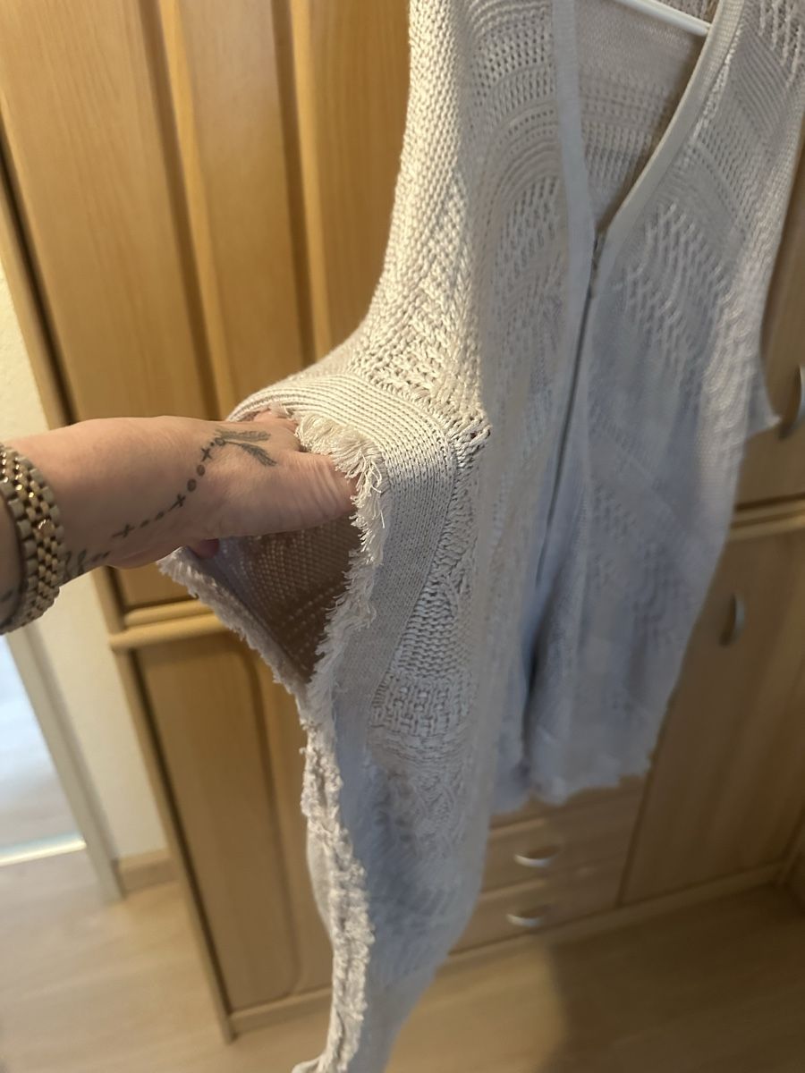 Guess Giacche: Poncho Guess Neu! – Nuovo (secondo la descrizione) da Eich venduto da gabry68 5